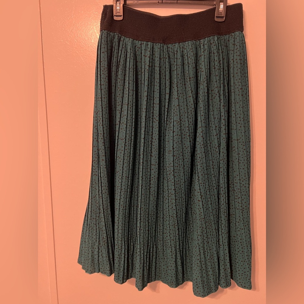 Elegant Teal Pleated Skirt